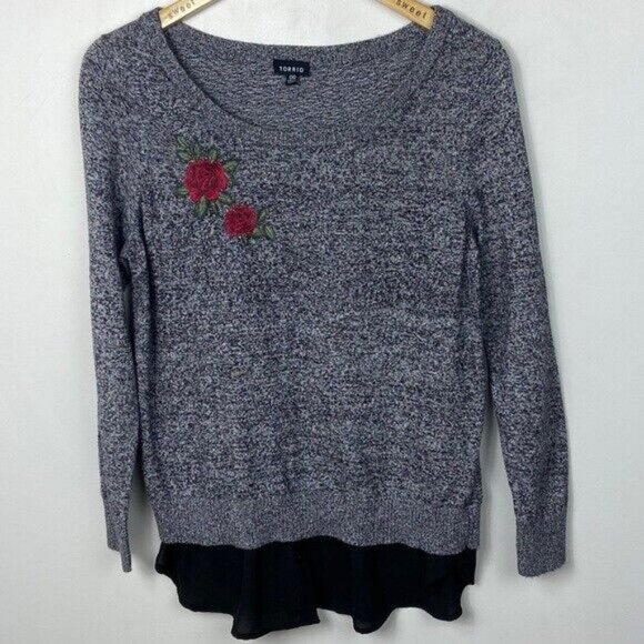 Torrid Black White Marled Rose Embroidered Sweater Size Large Pullover Knit 00 - Picture 2 of 7